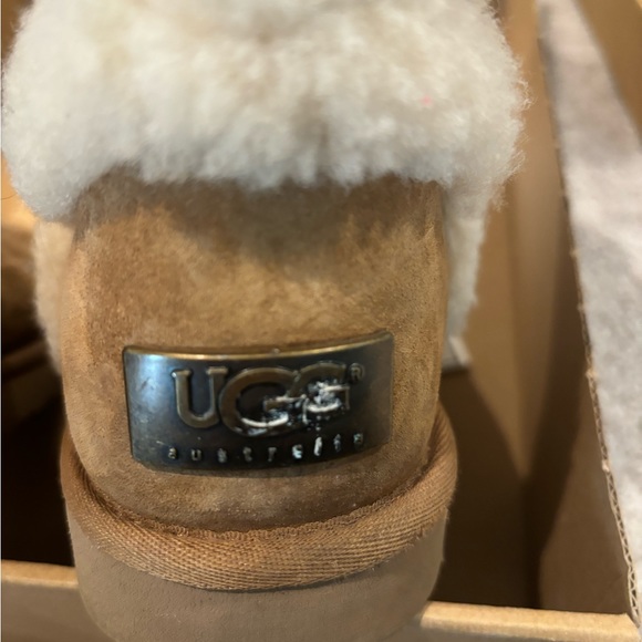 Ugg chestnut color boots size 8. Some wear you can see in pictures. - Picture 7 of 9